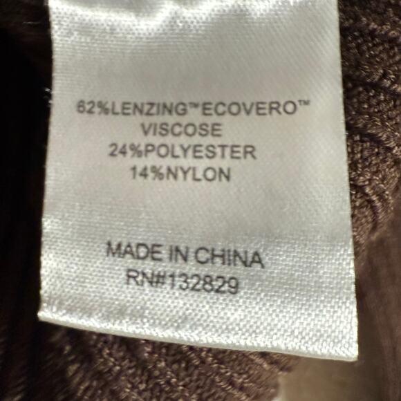 Elegant Black Skirt Set - Picture 12 of 13